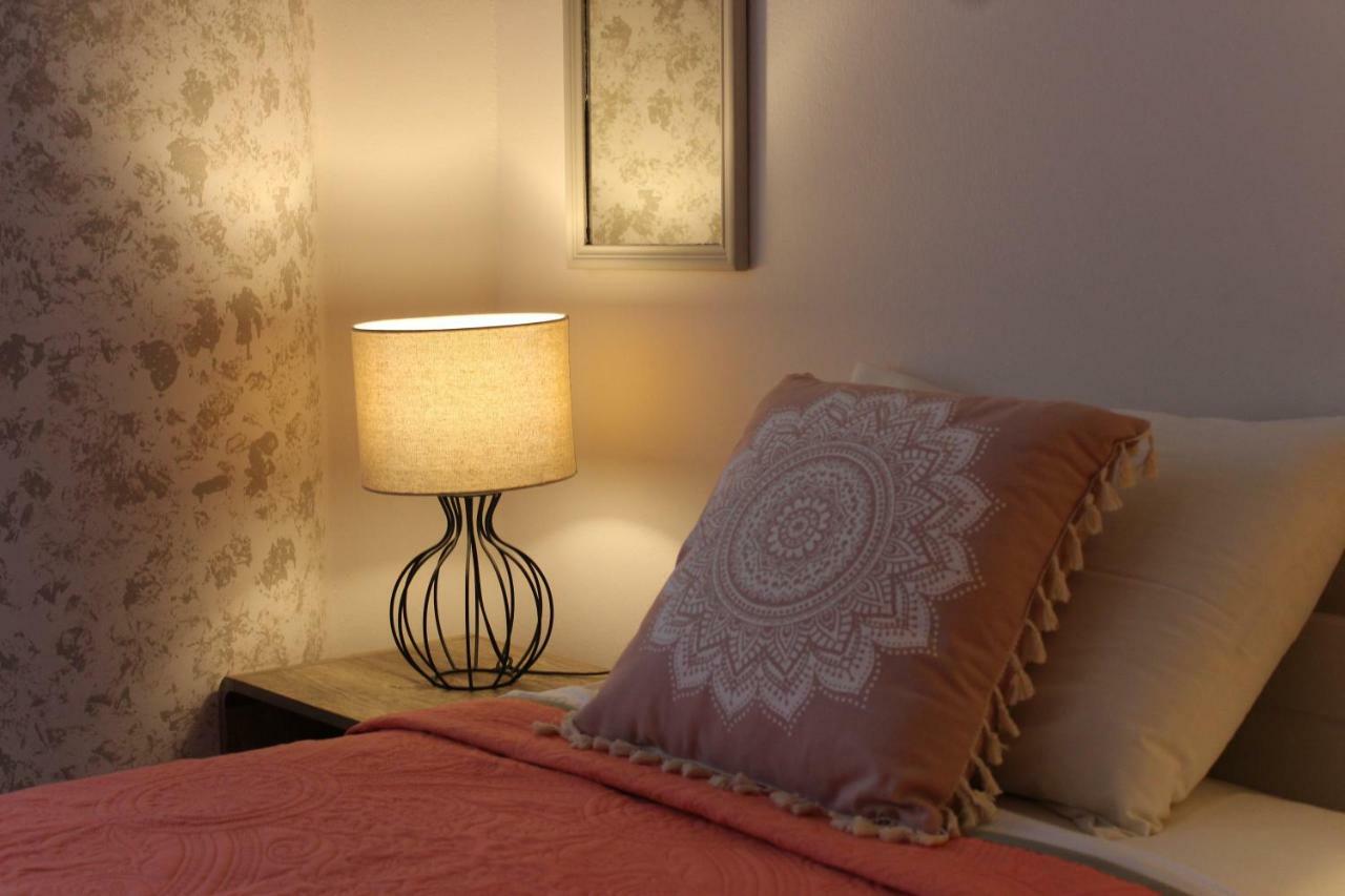 Amazing Beachfront Apartment In Hersonissos ภายนอก รูปภาพ