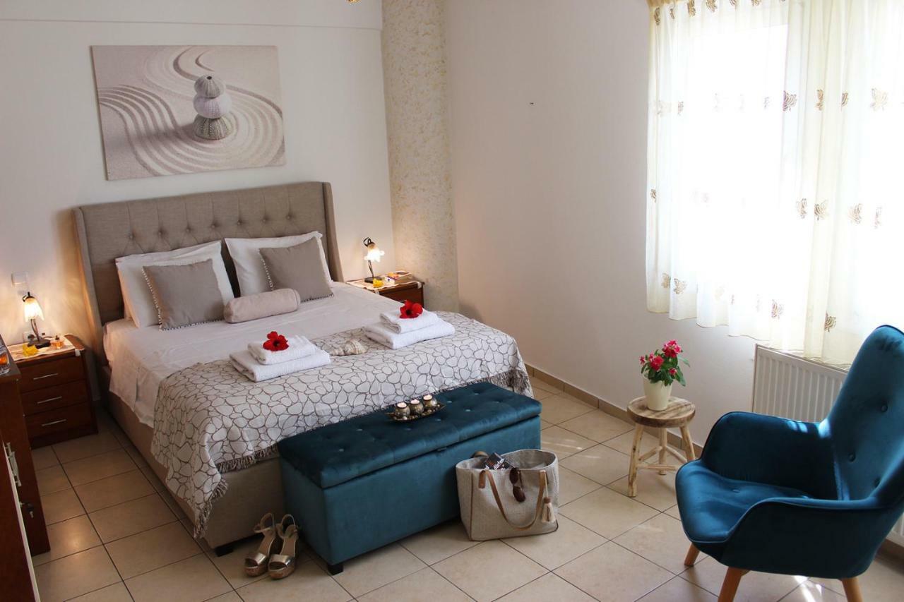 Amazing Beachfront Apartment In Hersonissos ภายนอก รูปภาพ